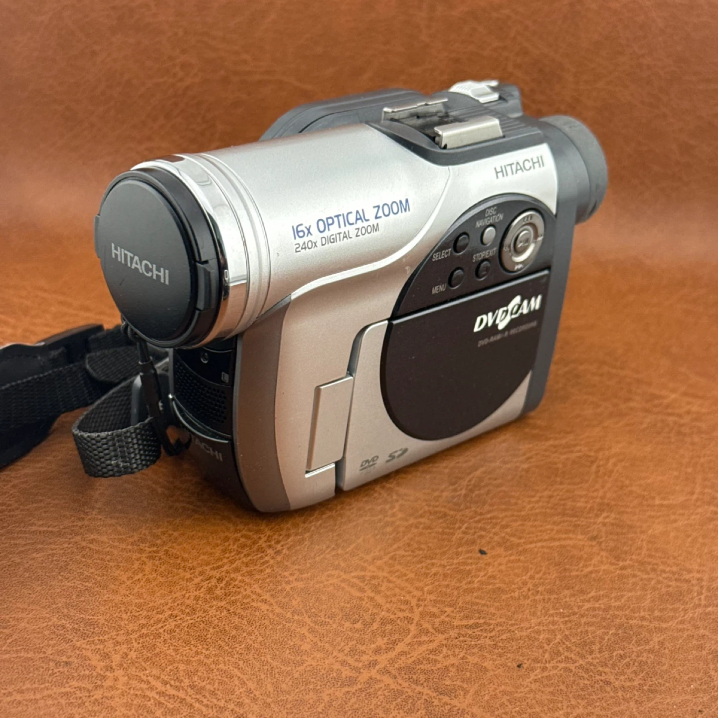 Hitachi DVDCAM Camcorder 16x Optical Zoom