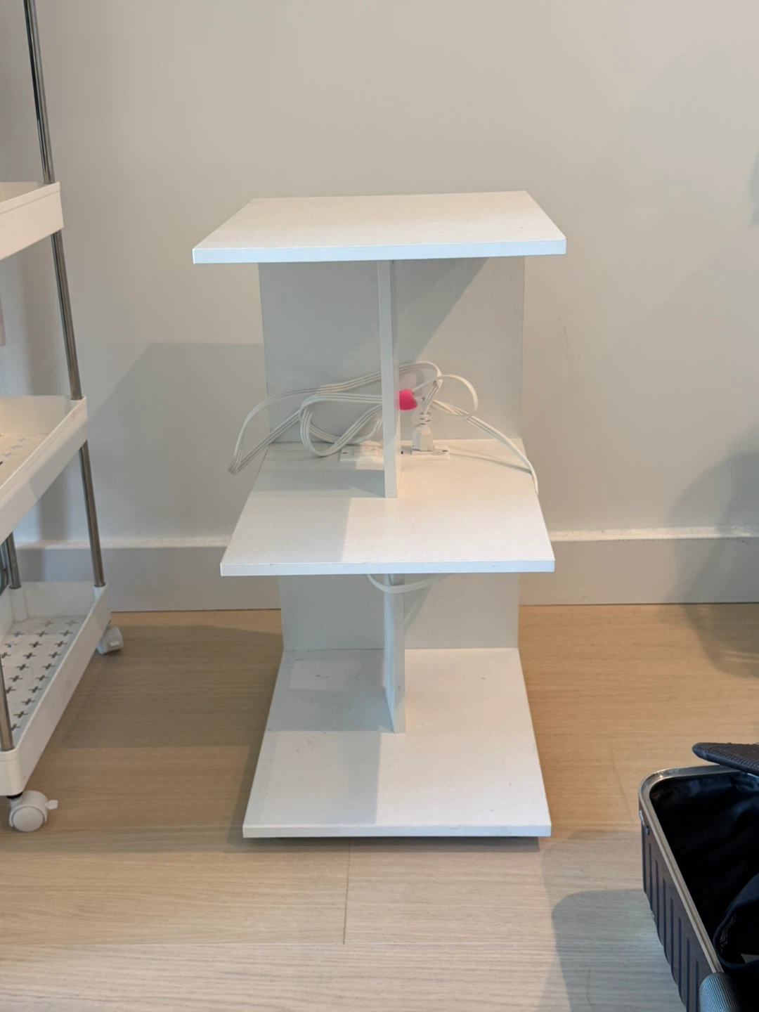 White 3-Tier Side Table with Charging Station - photo 4