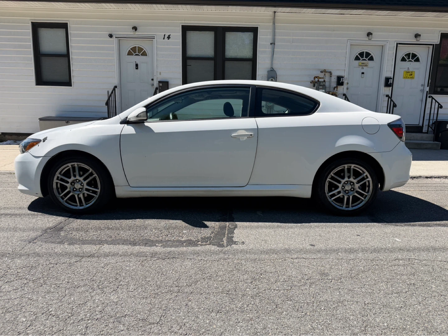 2010White Scion tC Coupe - photo 2