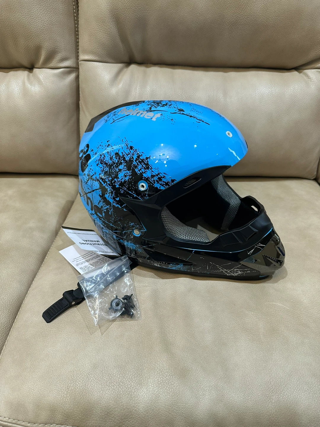 New Dirt Bike Helmet (Missing top black part) - photo 2