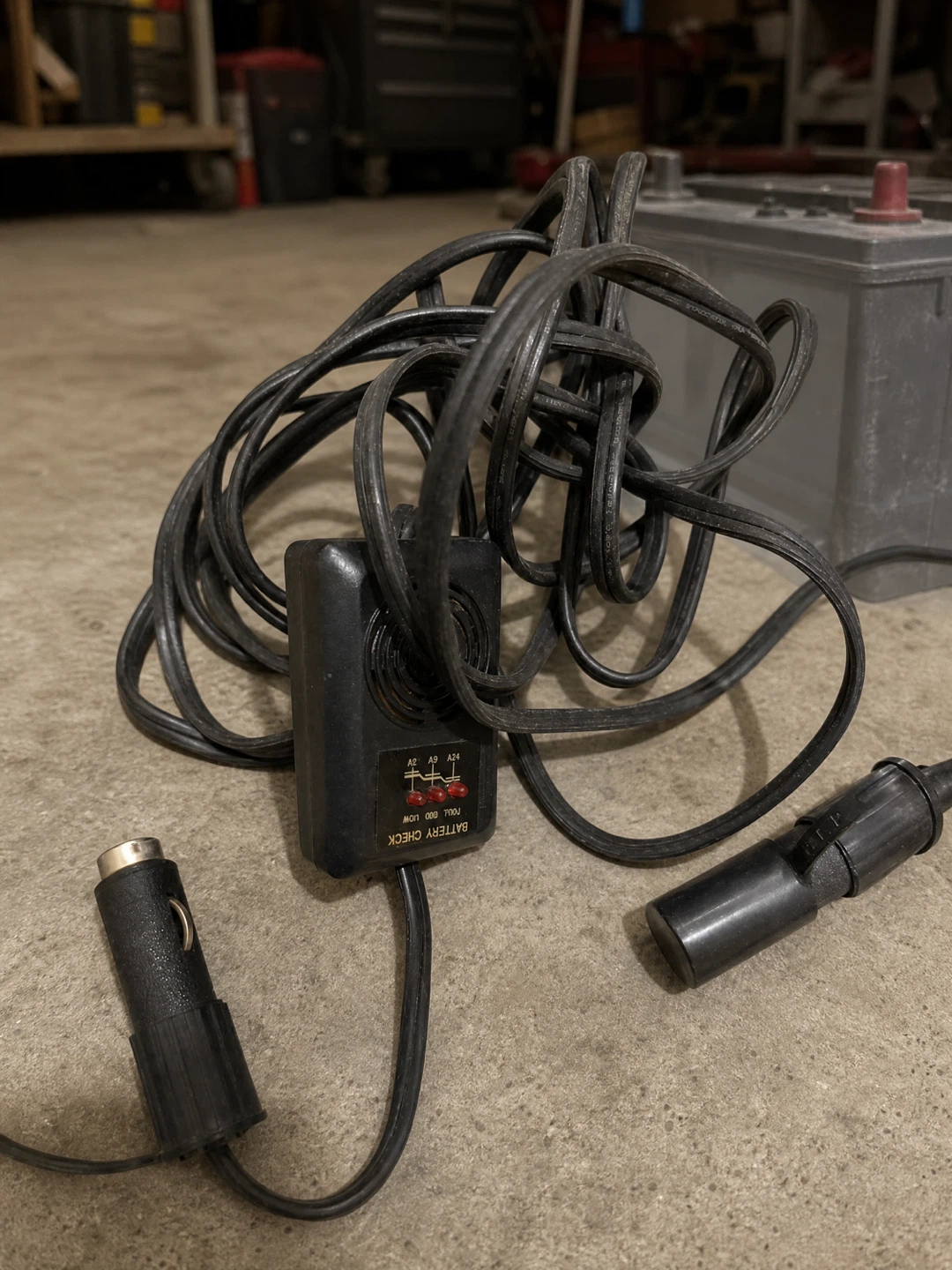 Battery Tester and Memory Saver - photo 2