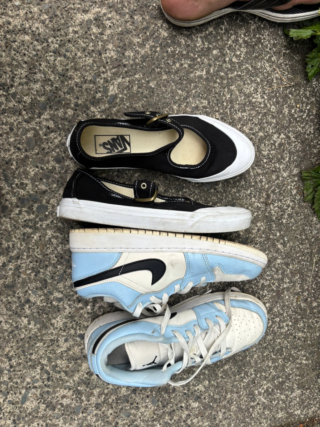 Shoes for adults 10 dollars each - photo 2