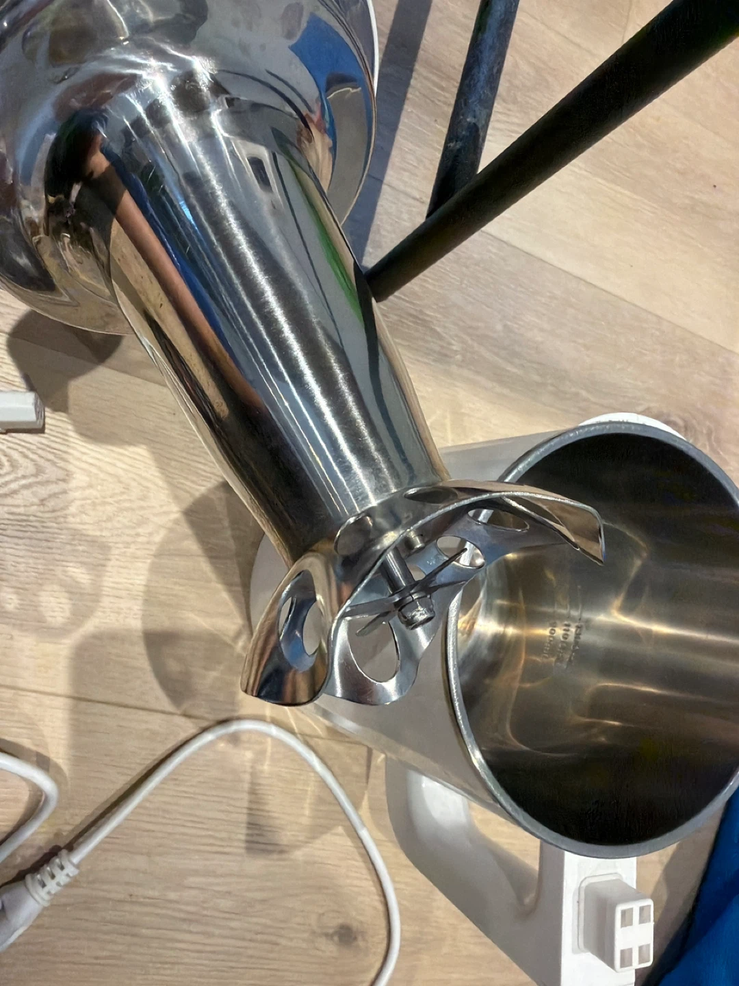 Jiuyang soy and nut milk maker - photo 3