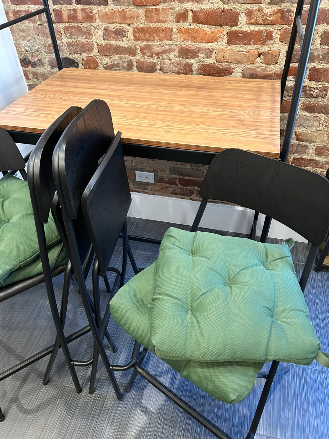 Industrial-Style High Table with 4 Folding Bar Stools (Ikea) - photo 2