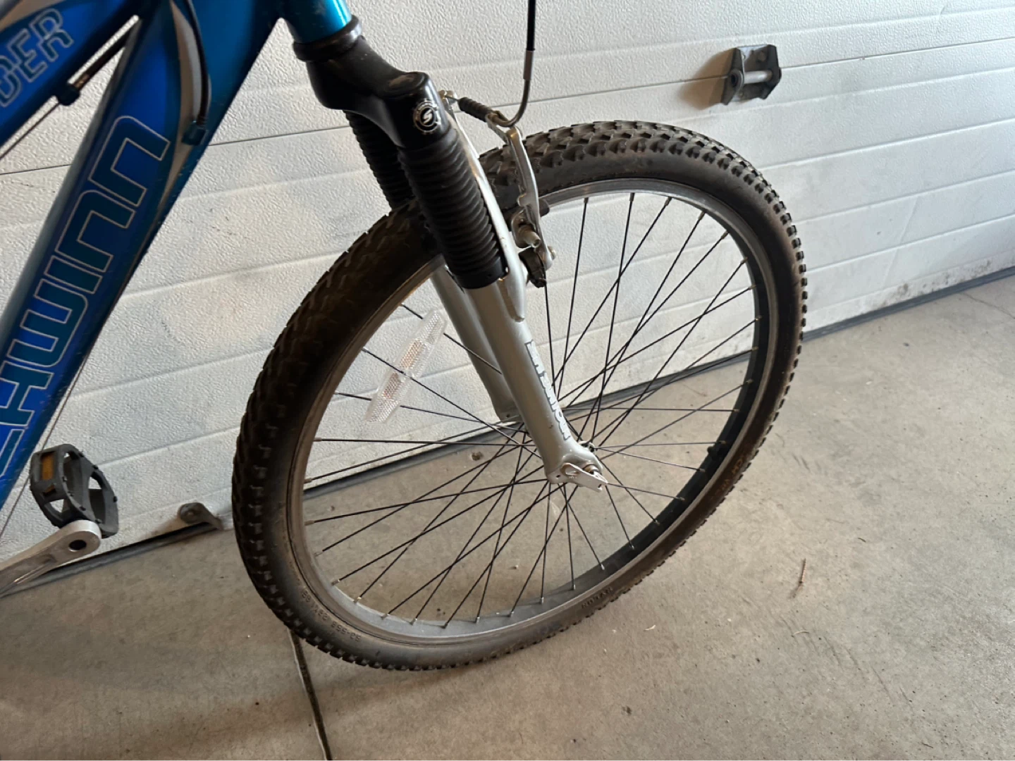 Blue Schwinn Sidewinder Mountain Bike - photo 4