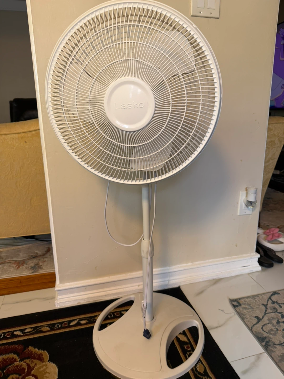 2 Lasko White Pedestal Fan - photo 2