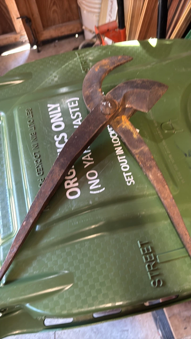 Antique Hand Forged Very Sharp Heavy Duty Shears - photo 2