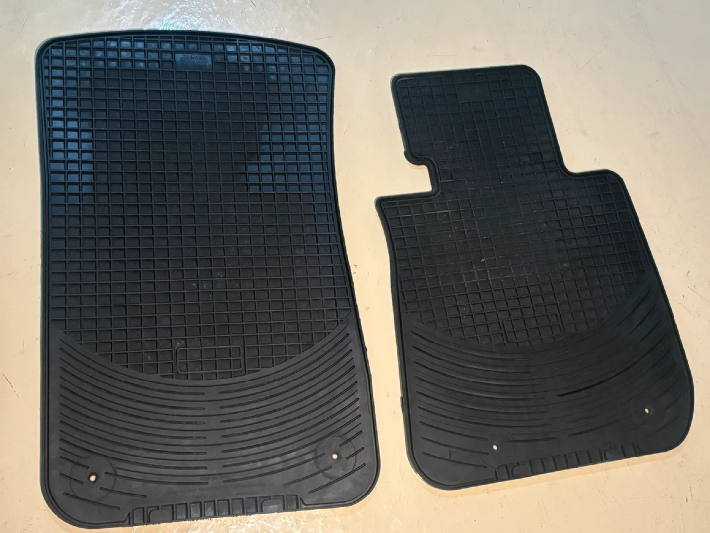 GENUINE BMW Cannon/MacNeil Front Mats – Driver & Passenger Side - photo 2