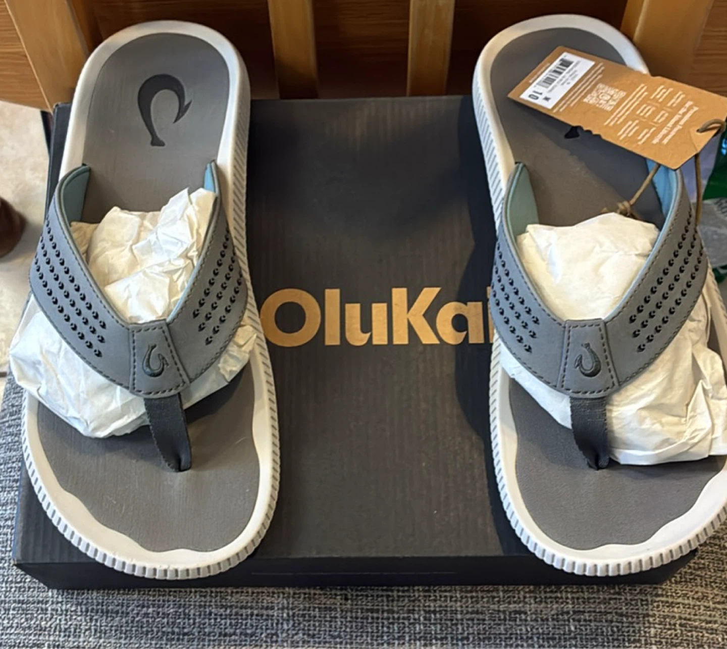 New OluKai Ulele Flip Flops Size 10 US M