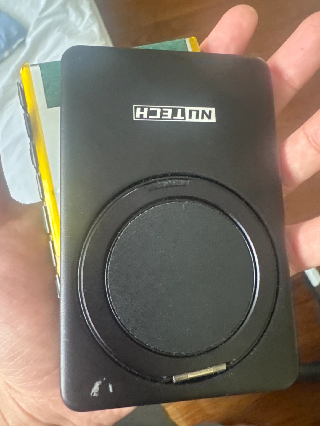 Broken NUTECH 5000 mAh Power Bank - photo 4