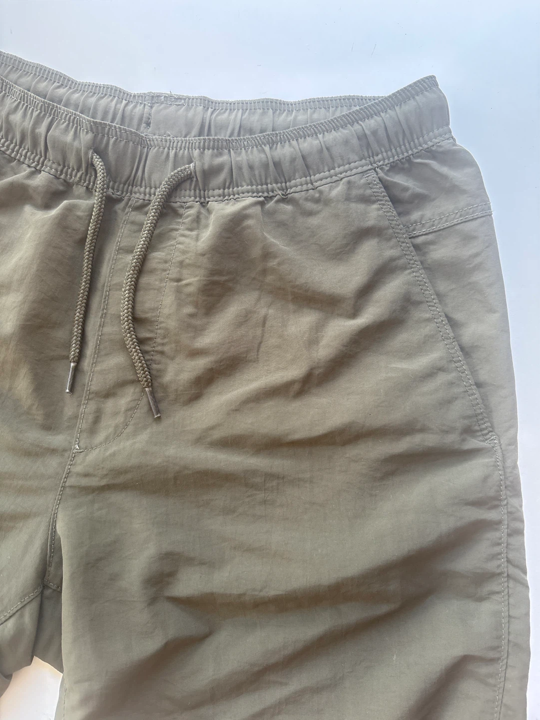H&M Regular Fit Cargo Shorts - photo 4