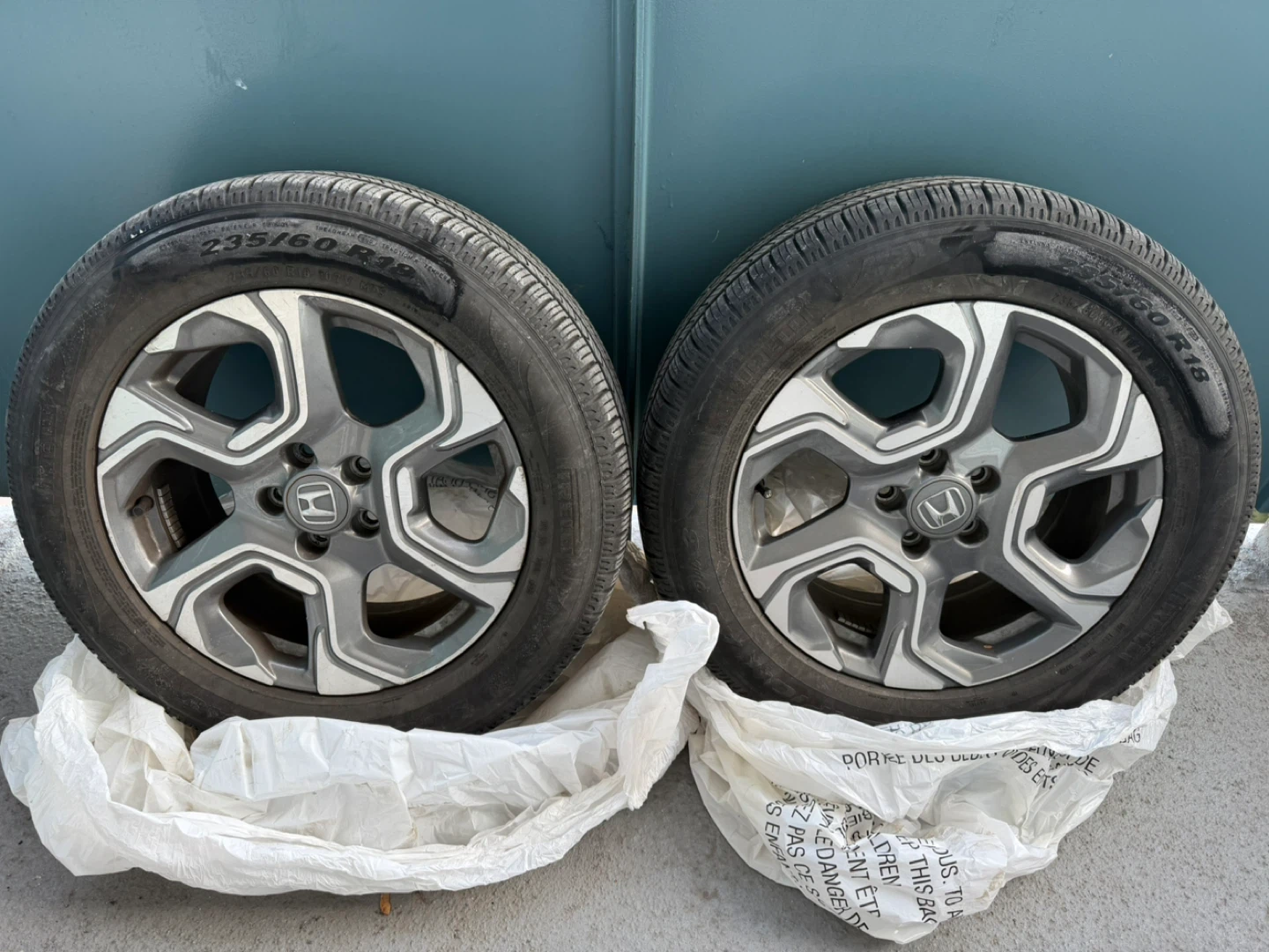 Honda CR-V Alloy Wheels and Tires Set