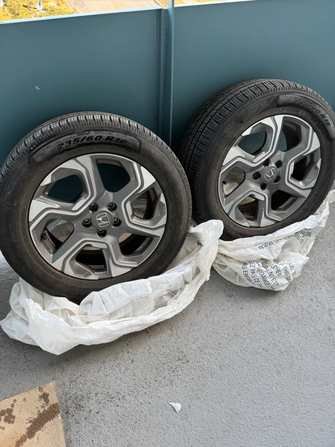 Honda CR-V Alloy Wheels and Tires Set - photo 2