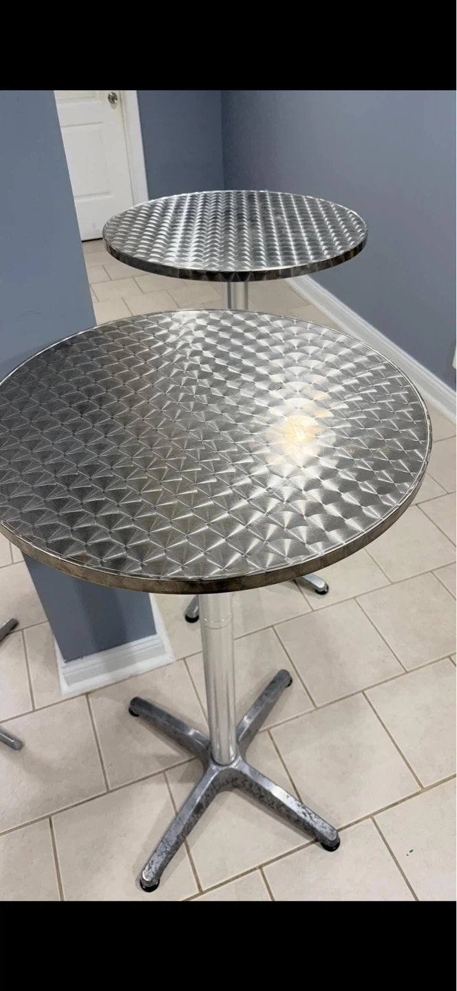 Round Metal Bar Table - photo 3