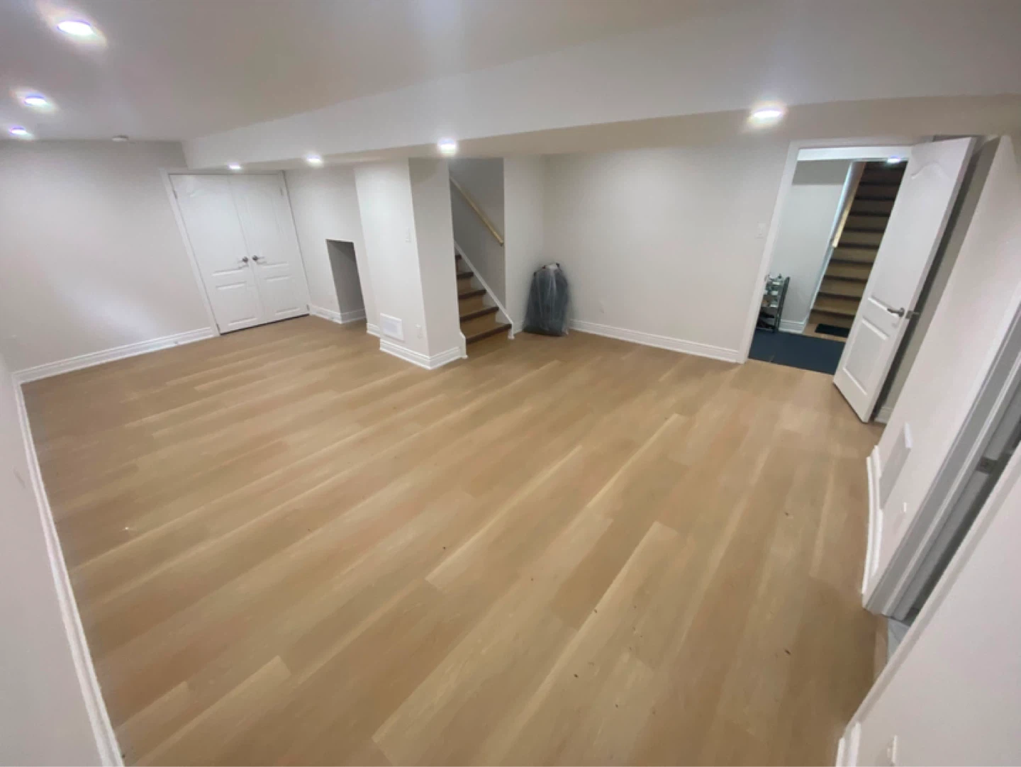 Basement apartment for rent - photo 3