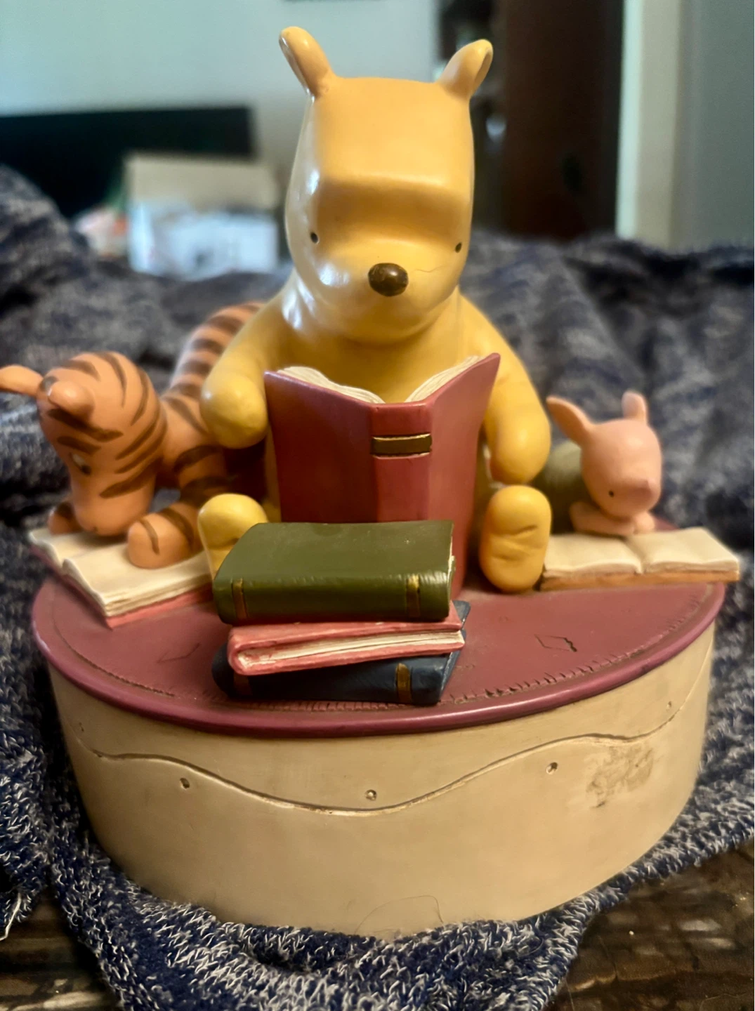 Disney Winnie The Pooh Tigger Piglet Wind Up Music Box