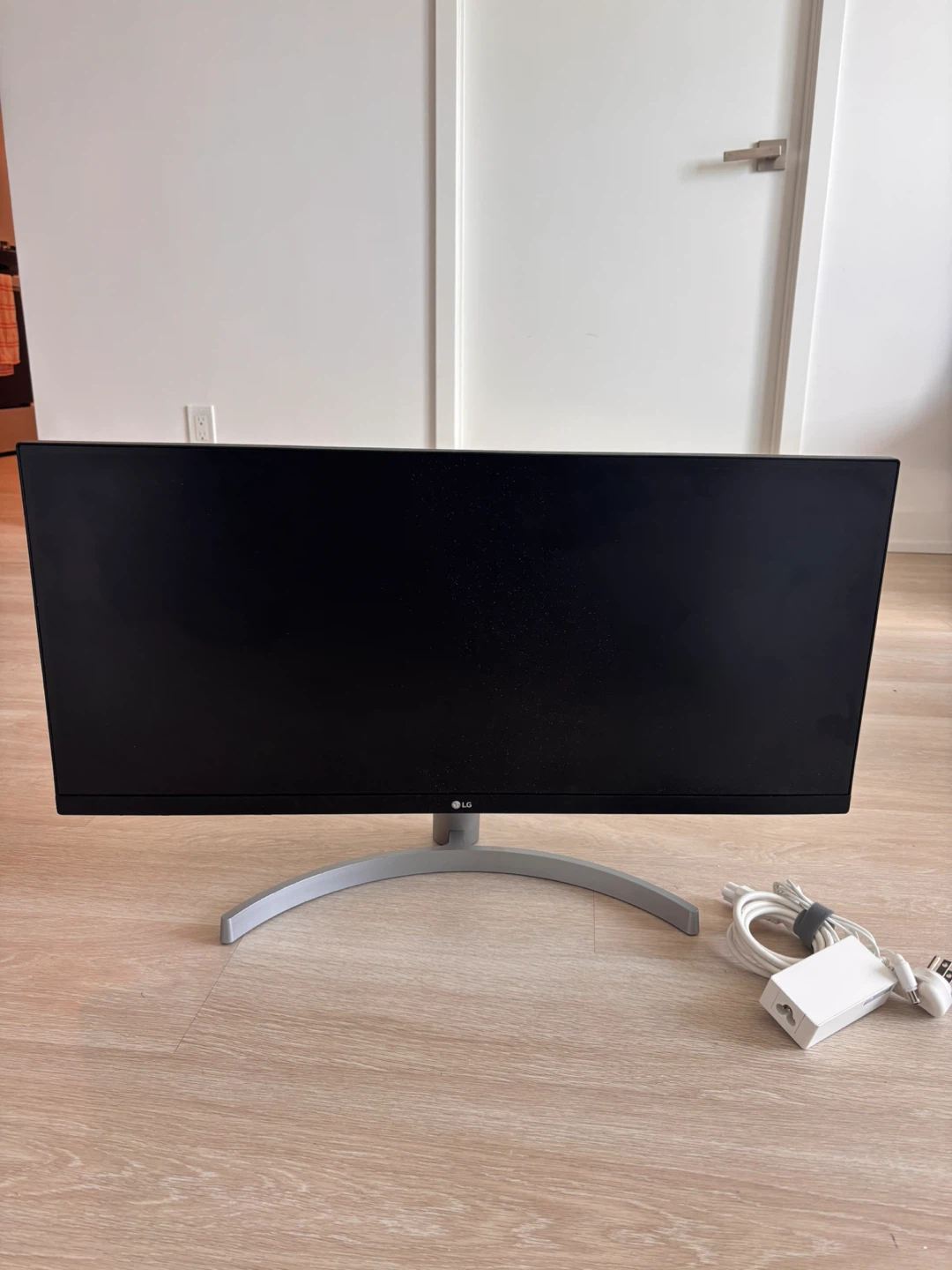 LG Curved Monitor 29”