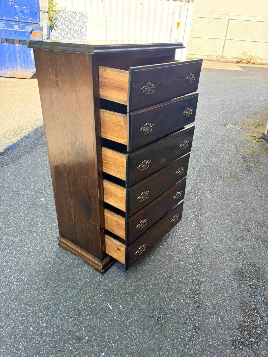 Dresser - photo 2