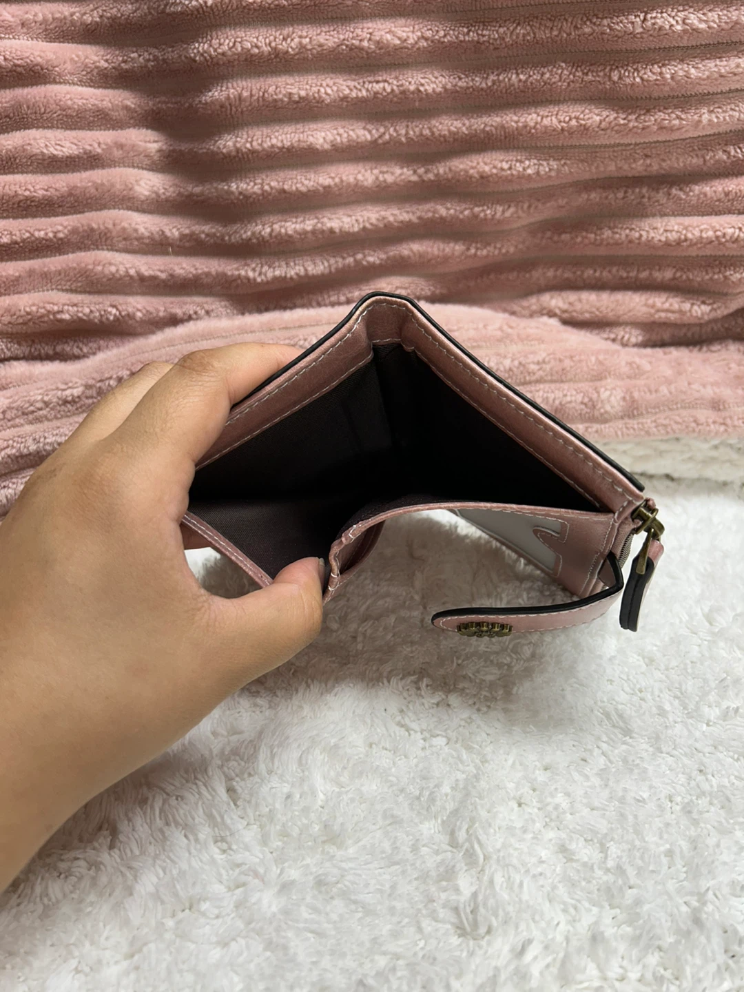 Pink Bifold Wallet - photo 4