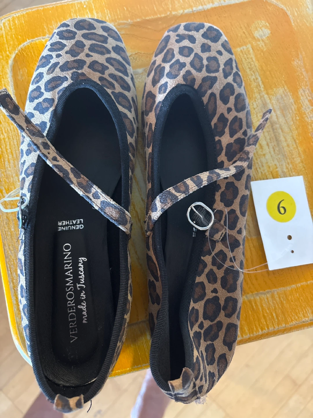 Cute genuine leather animal print flats