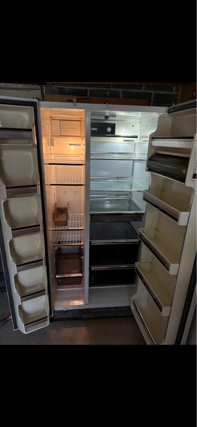 White Side-by-Side Refrigerator (GE) - photo 2