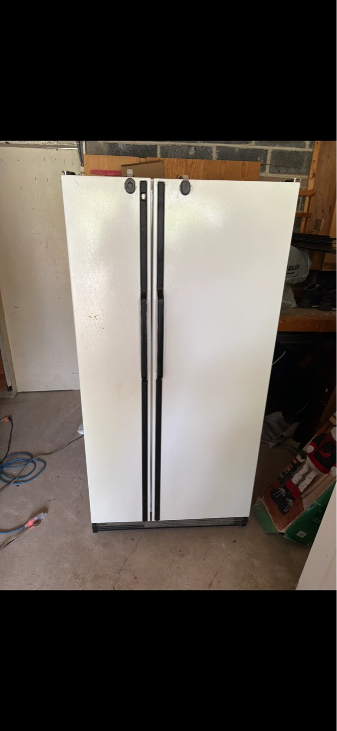 White Side-by-Side Refrigerator (GE)