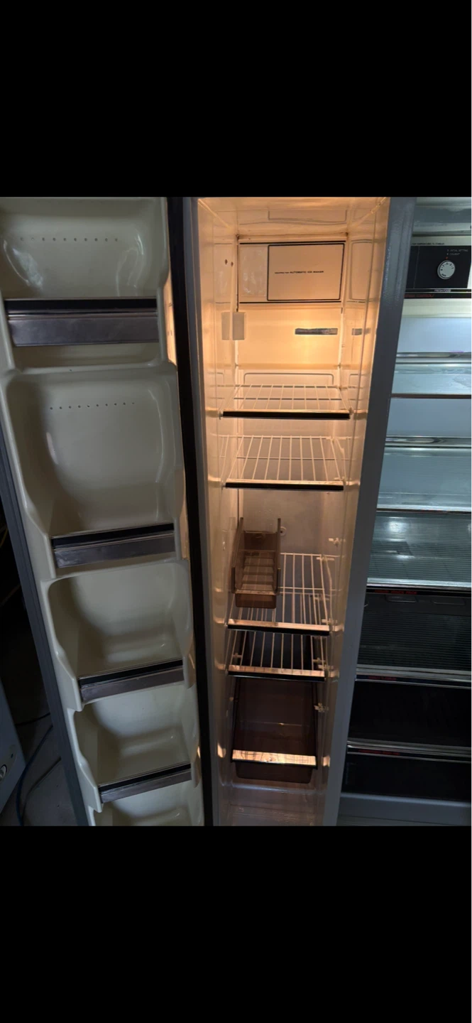 White Side-by-Side Refrigerator (GE) - photo 4