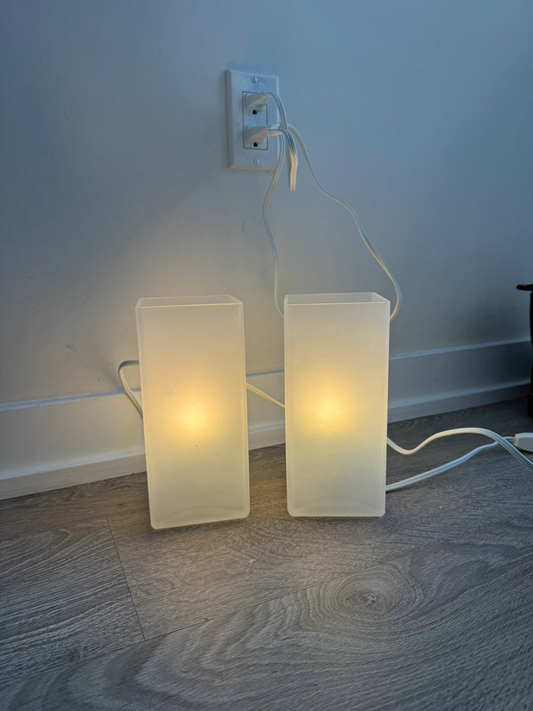 IKEA GRÖNLÖ Table Lamps - Frosted Glass White