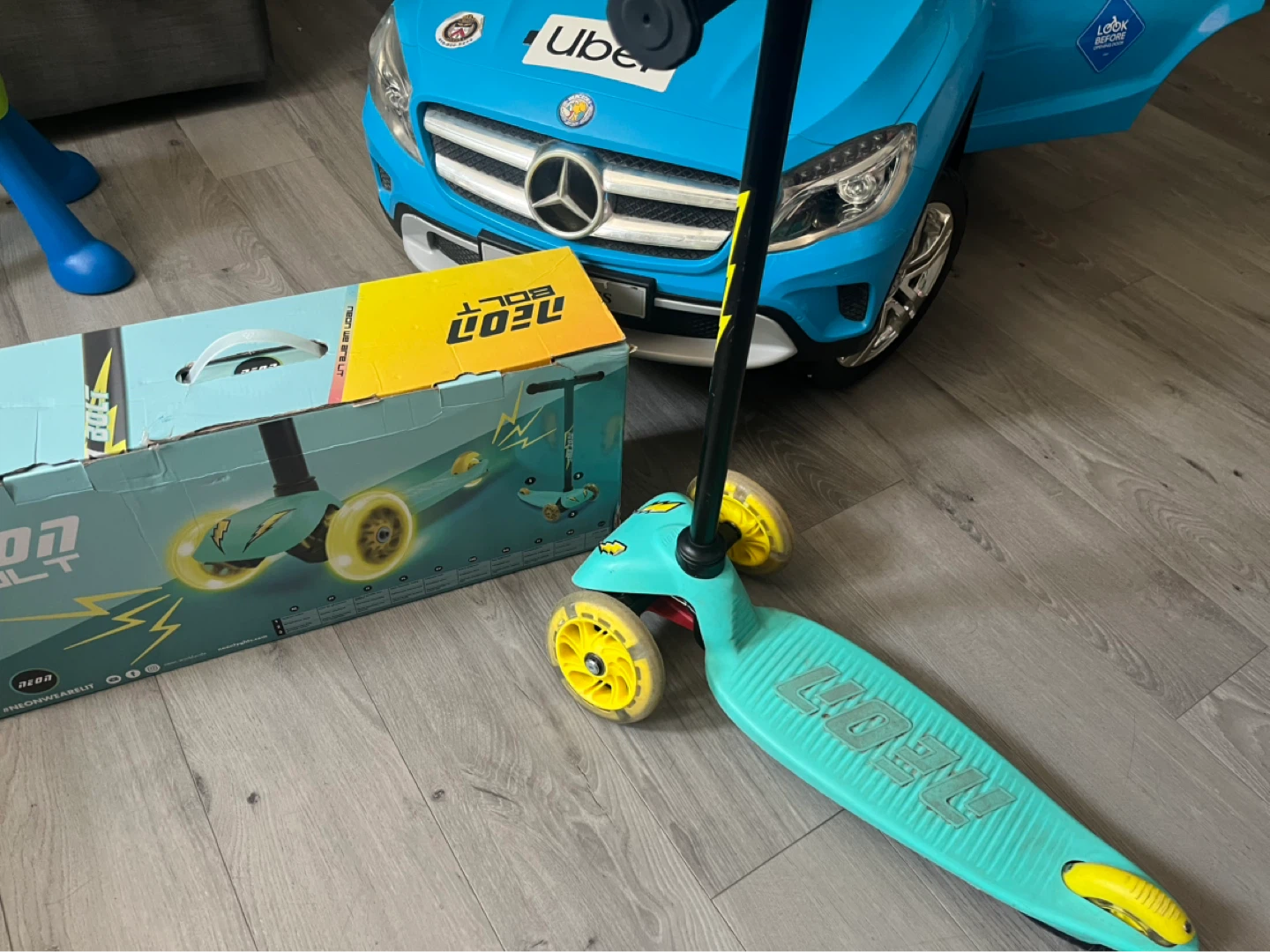 Neon Bolt 3-Wheel Scooter with Light-Up Wheels