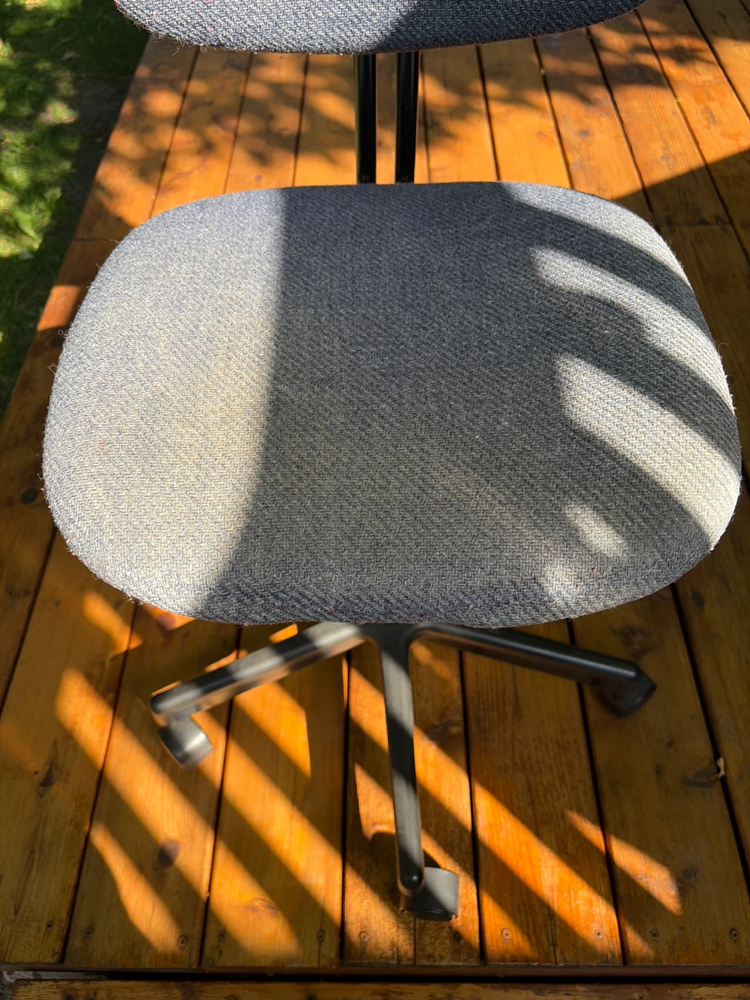 Office Chair with Wheels - photo 5