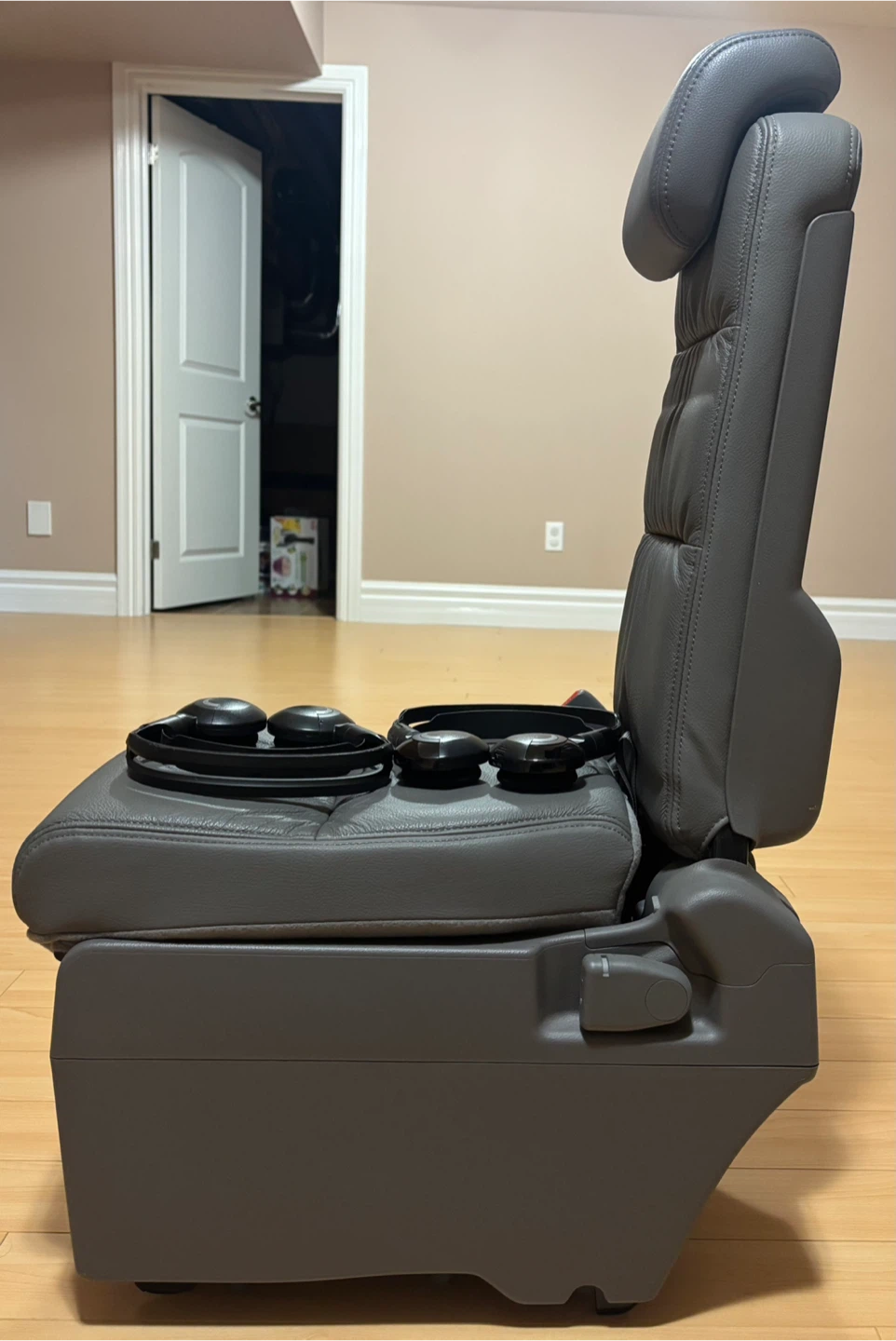 Grey Leather Honda odyssey Jump middle Seat - photo 2