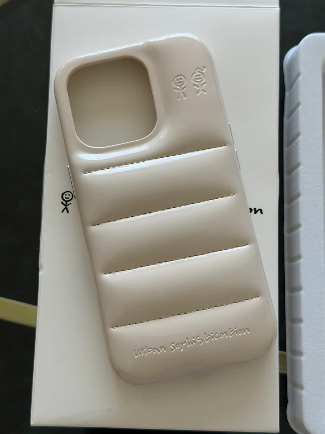 URBAN SOPHISTICATION Puffer Case for iPhone 16 Pro - photo 3