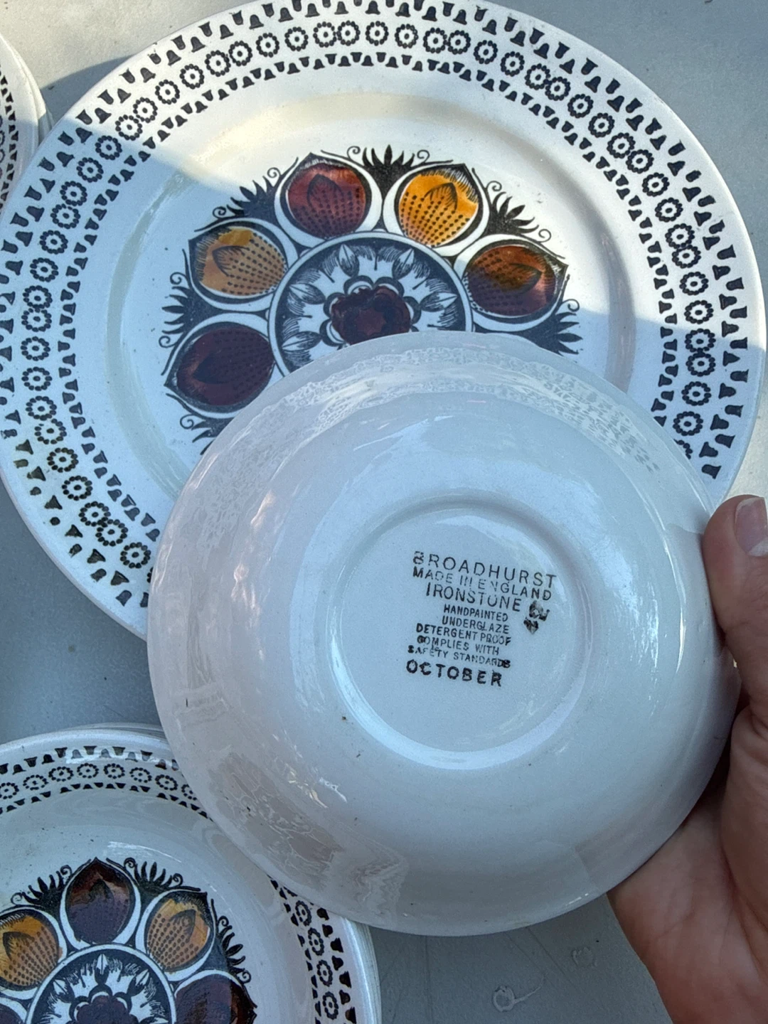 Broadhurst Ironstone Dinnerware Set - photo 2