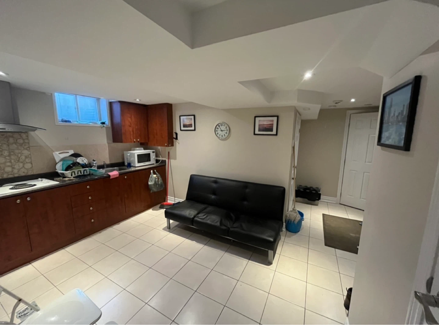 Private Room for Rent – Etobicoke (Auld Croft Rd) - photo 4