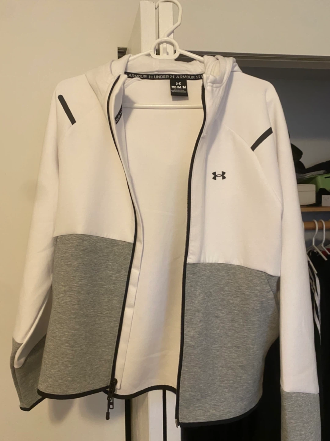 Under Armour Full Zip Hoodie size medium