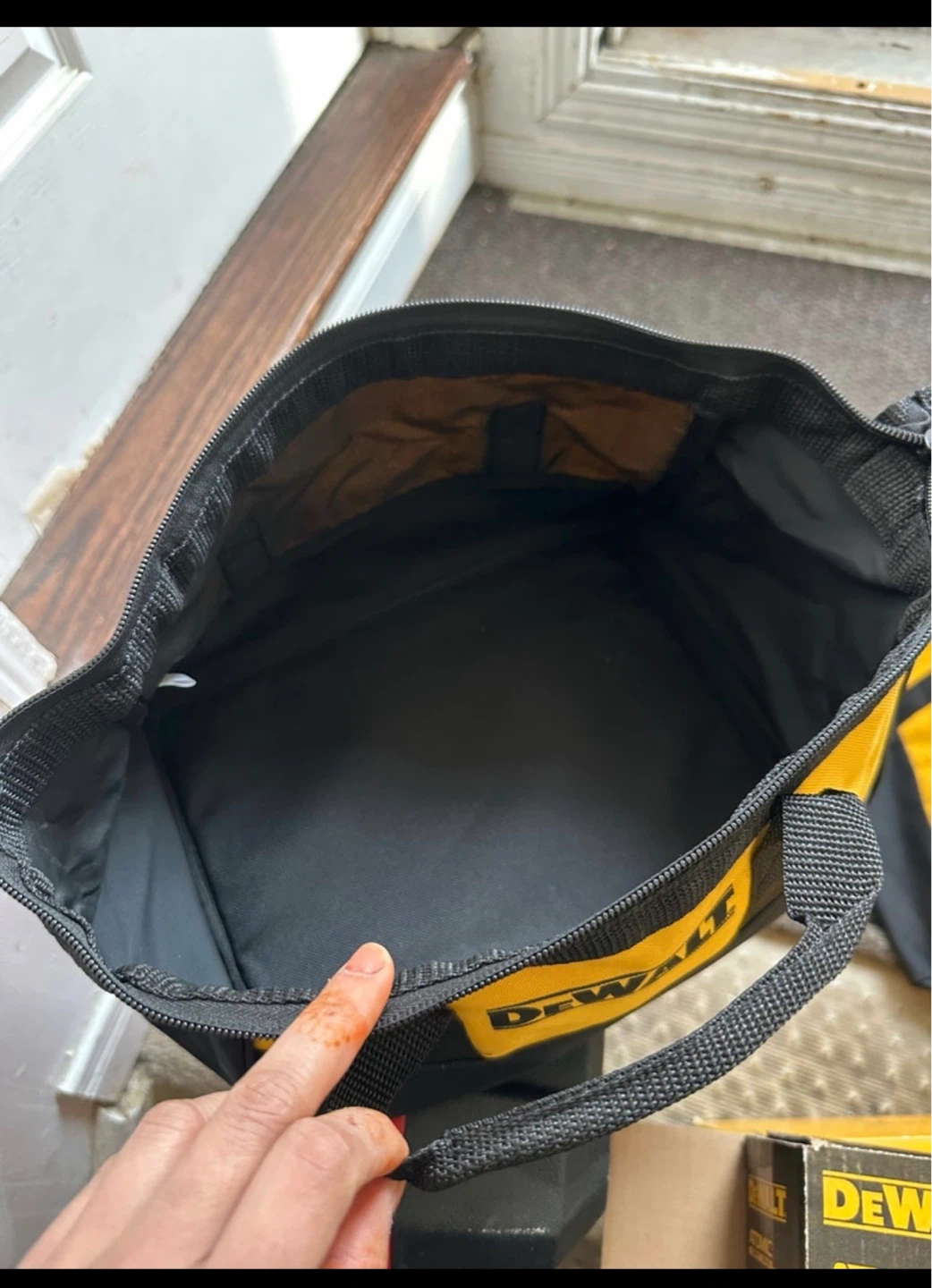 DEWALT Tool Bag - photo 2