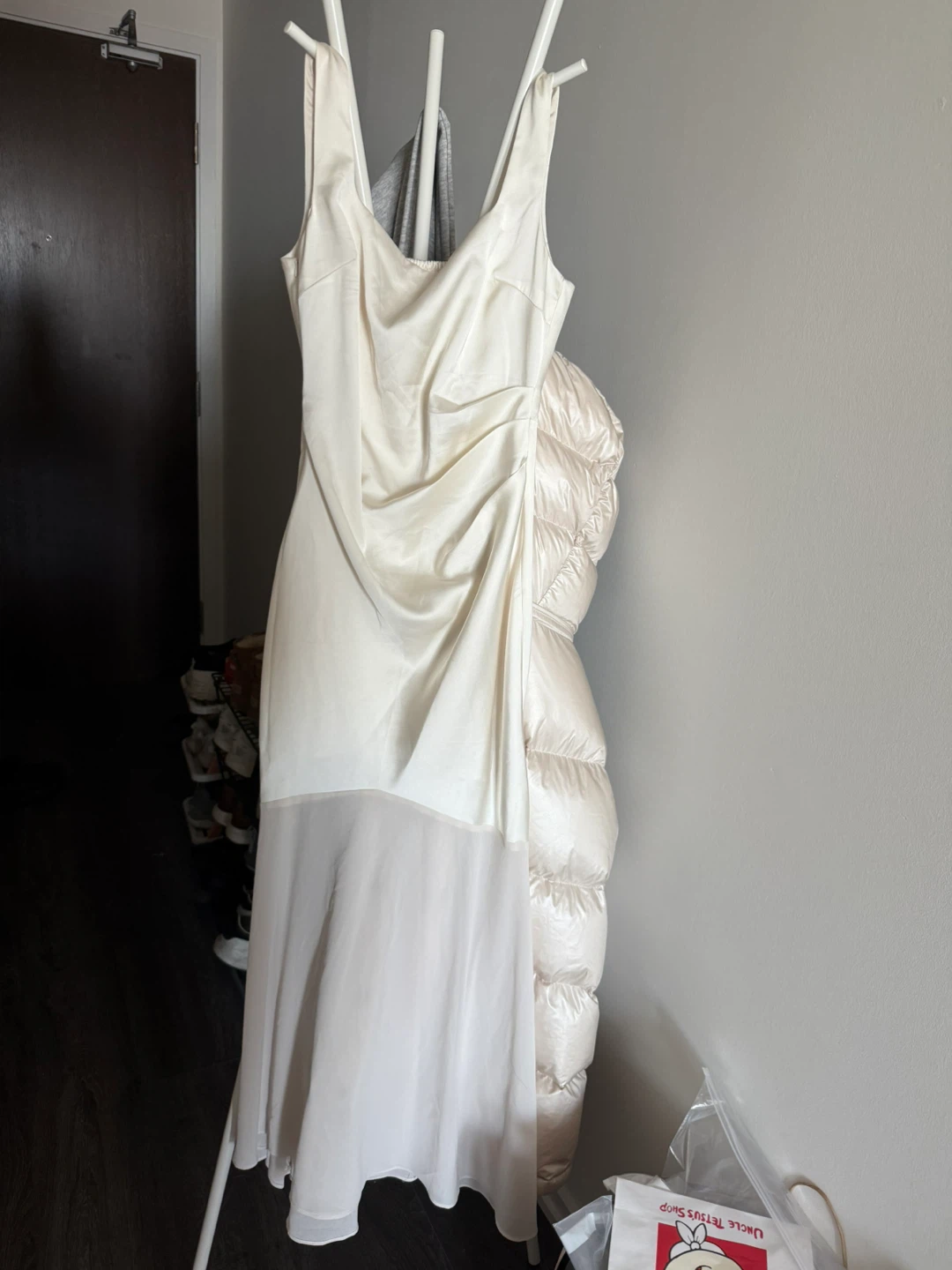 Cream Ruched Asymmetrical Dress - S/M - photo 3