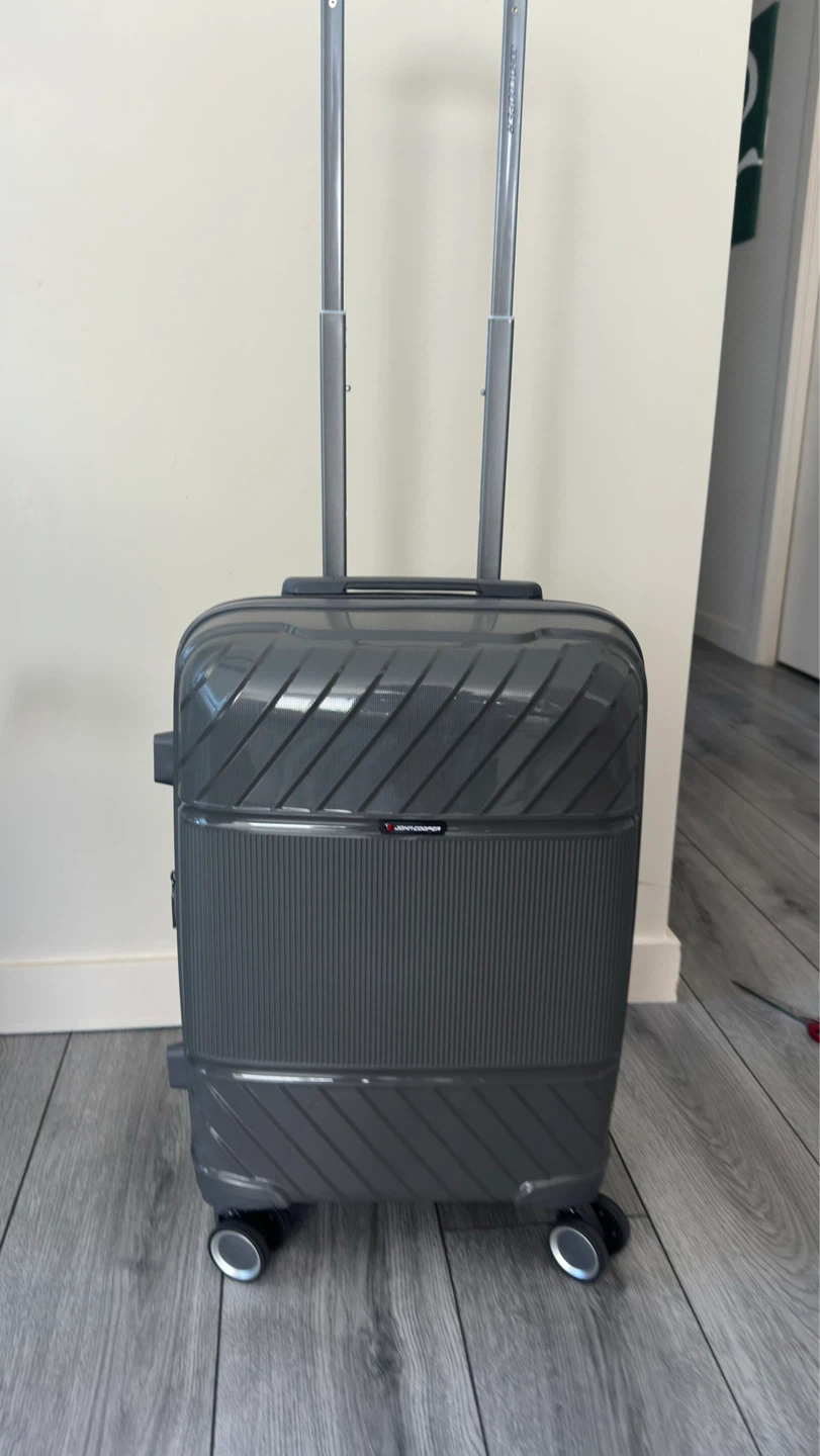Carry on bag - TSA lock - used once - in great condition