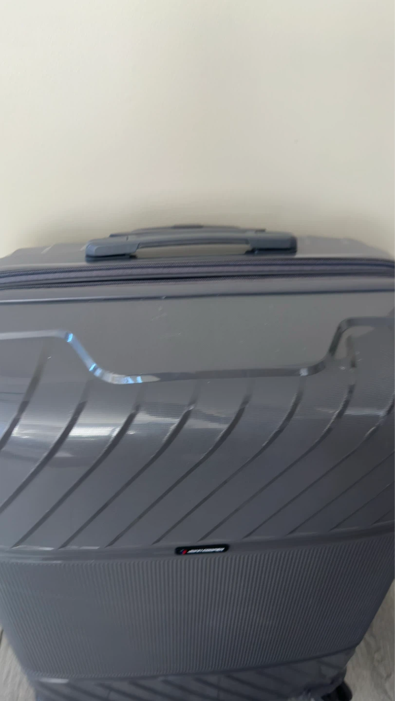 Grey Hardshell Luggage - TSA lock - photo 3