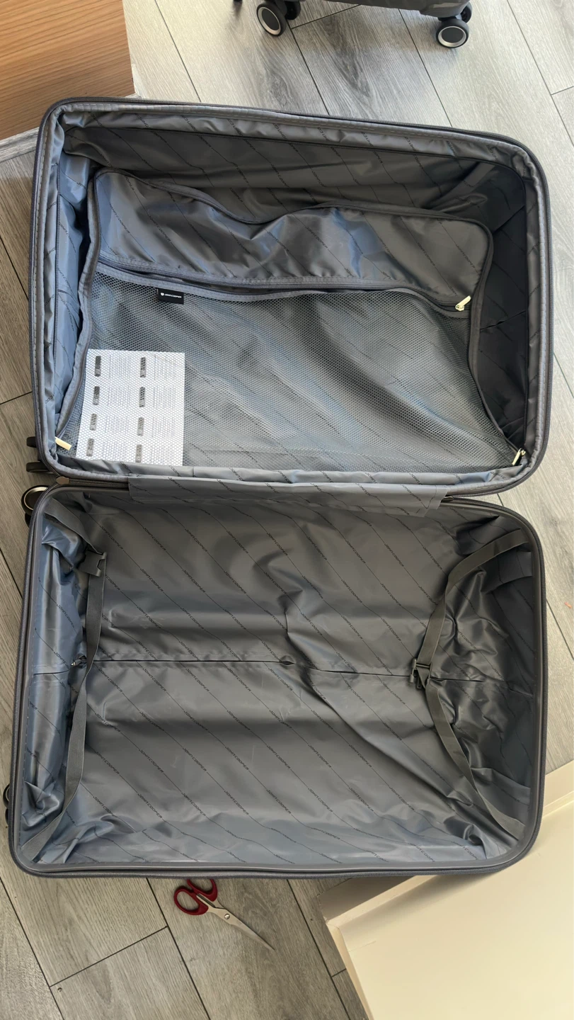 Grey Hardshell Luggage - TSA lock - photo 4