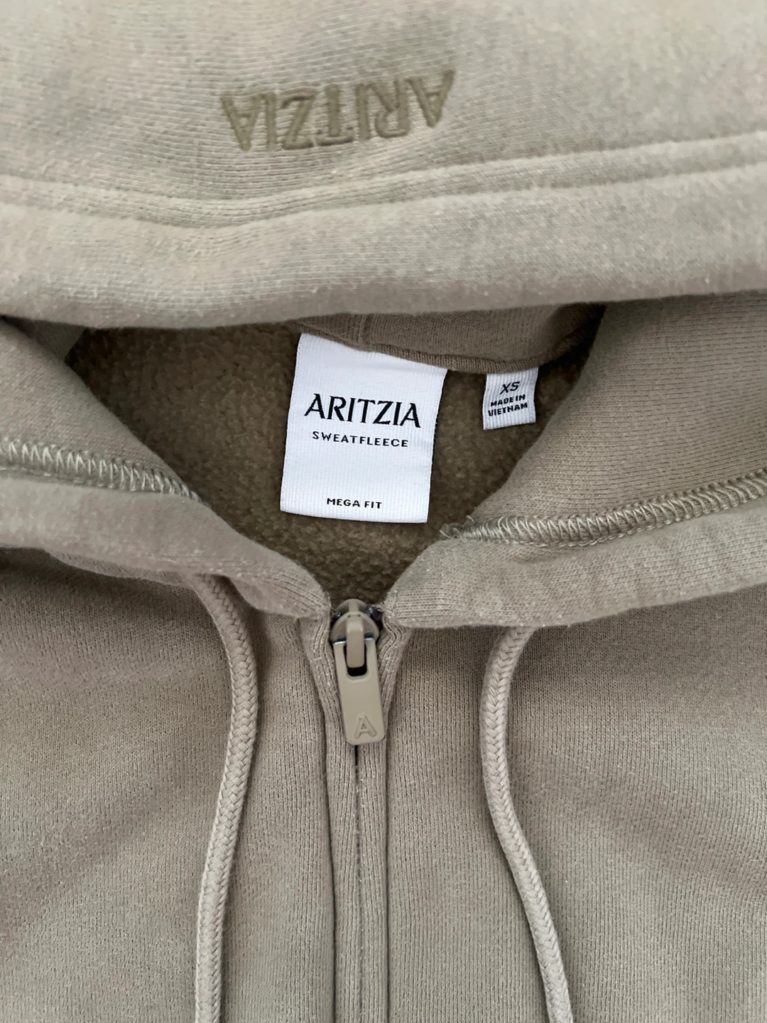 Aritzia Sun-dried Olive Green Mega Fit Zip up XS - photo 3