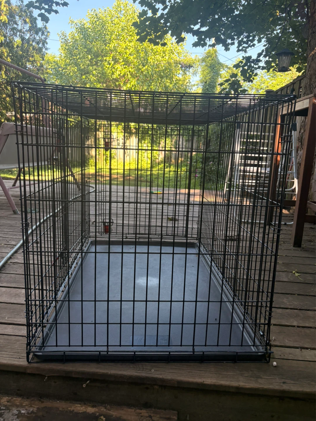 XL Kong Wire Dog Crate with Tray