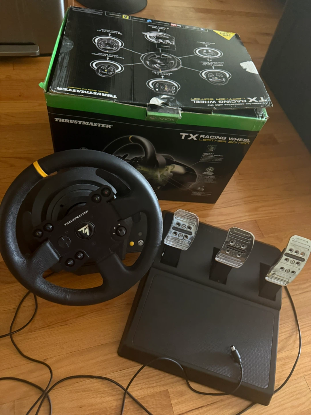 Thrustmaster TX Racing Wheel Leather Edition