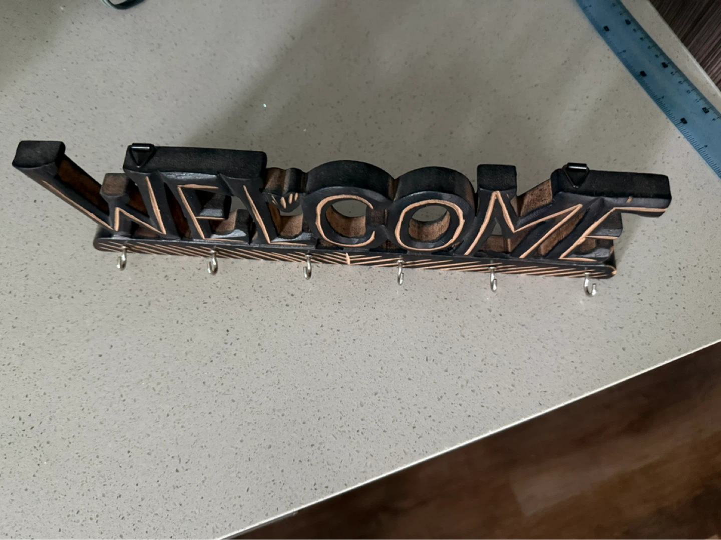 Wooden WELCOME Key Holder - photo 3