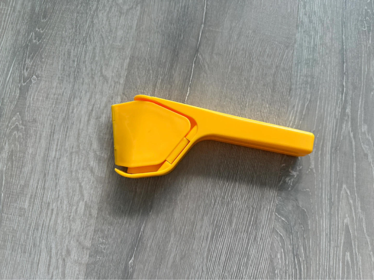 Yellow Citrus Juicer - photo 2
