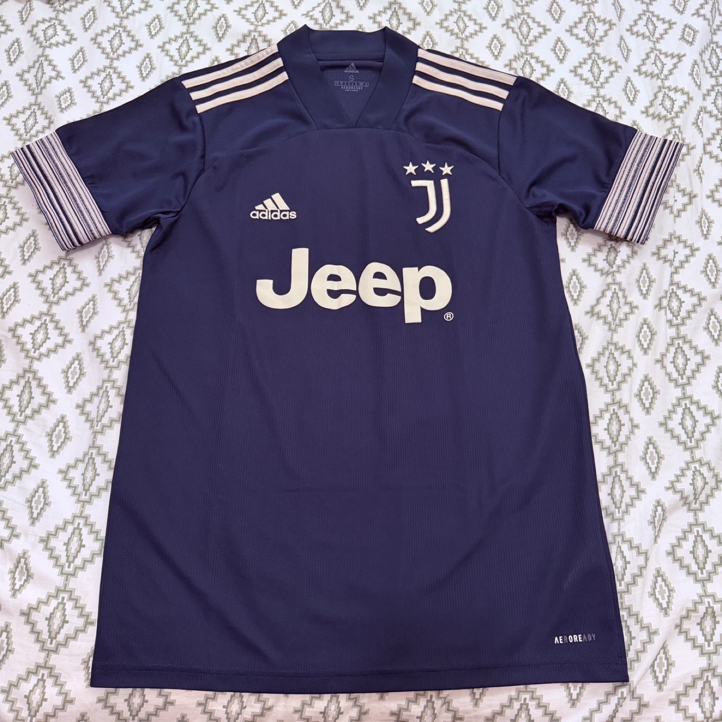 Preloved Bundle of 3: Adidas Soccer Jerseys (Size Small) - photo 5