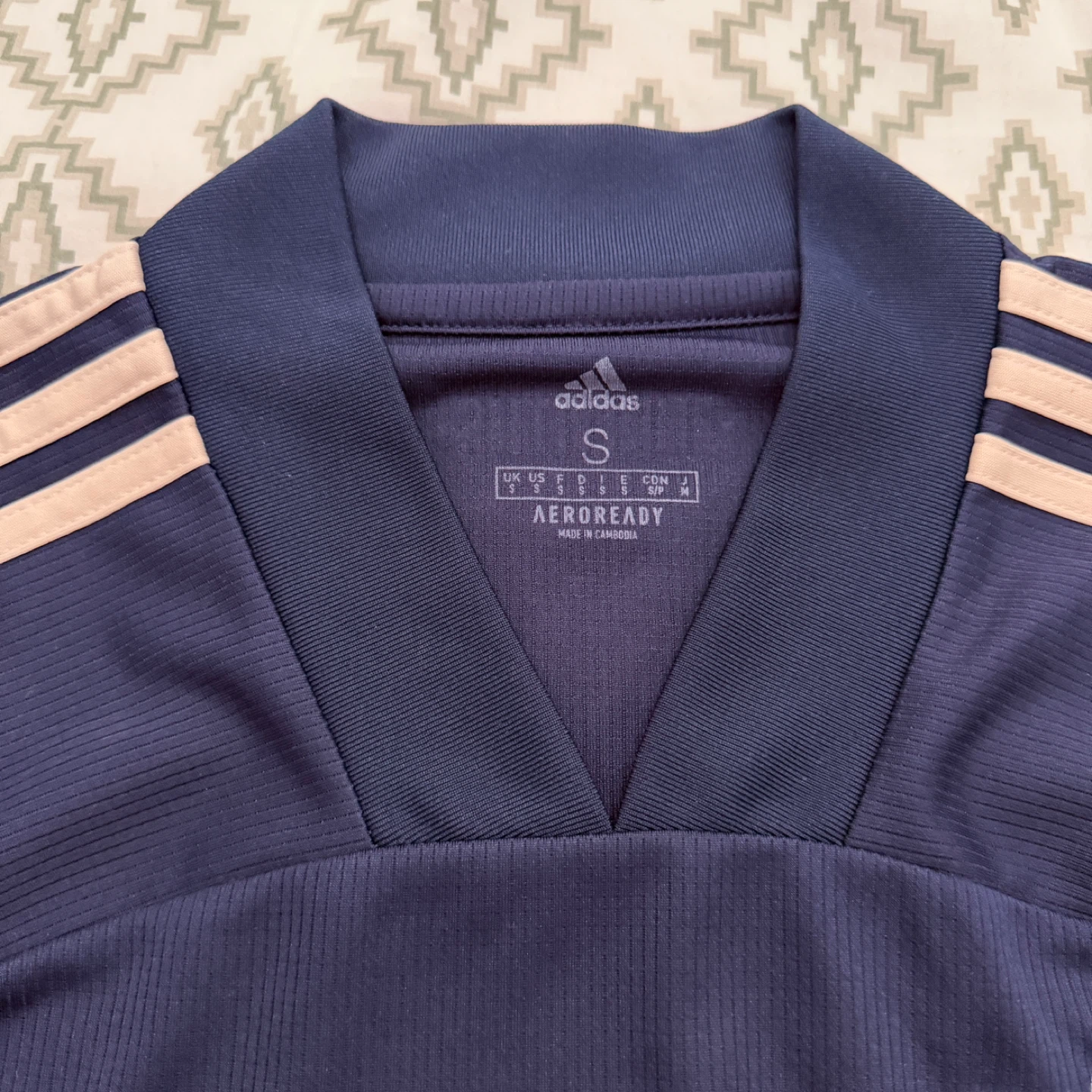 Preloved Bundle of 3: Adidas Soccer Jerseys (Size Small) - photo 4