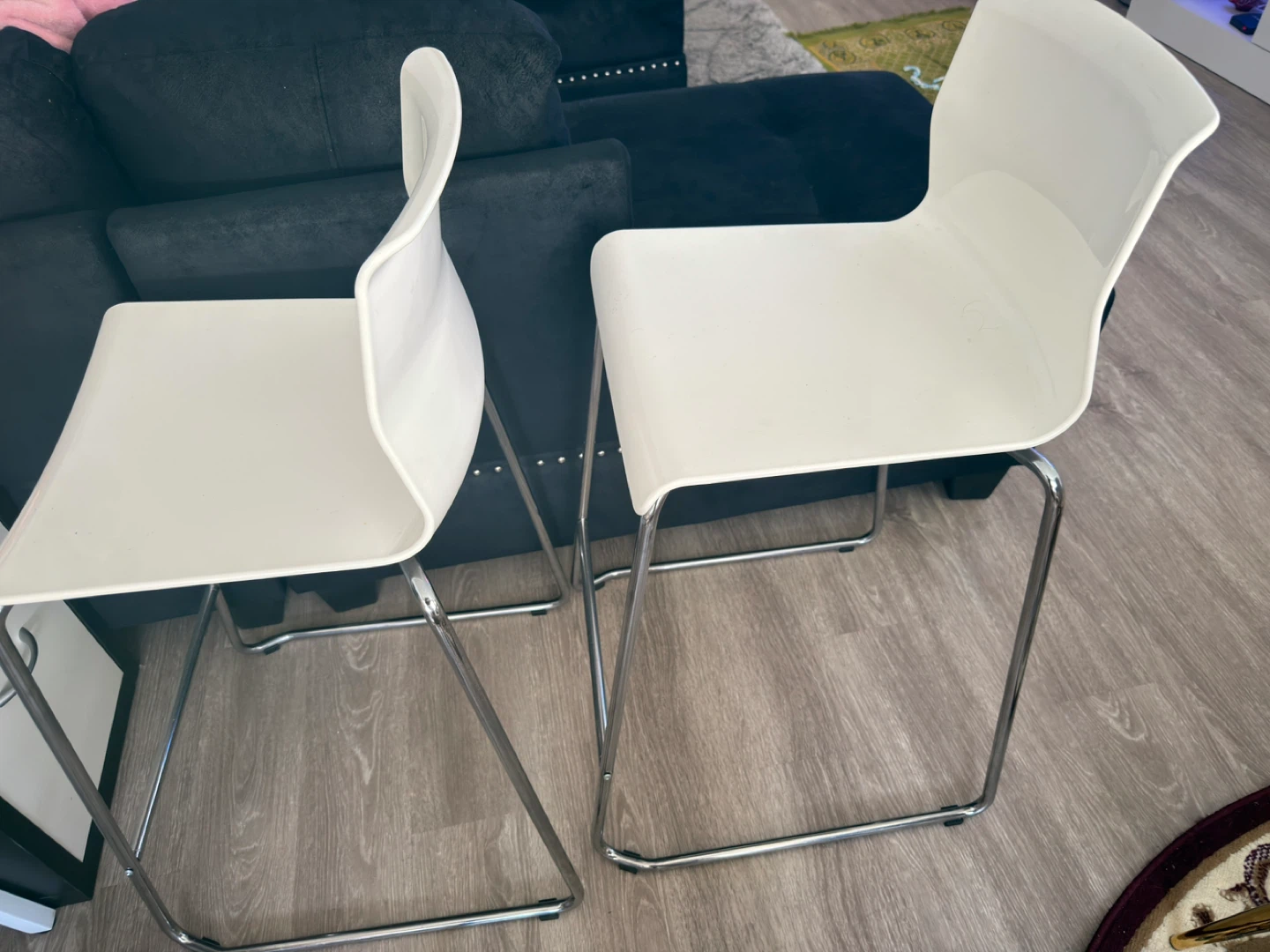 Two white bar stools - photo 2