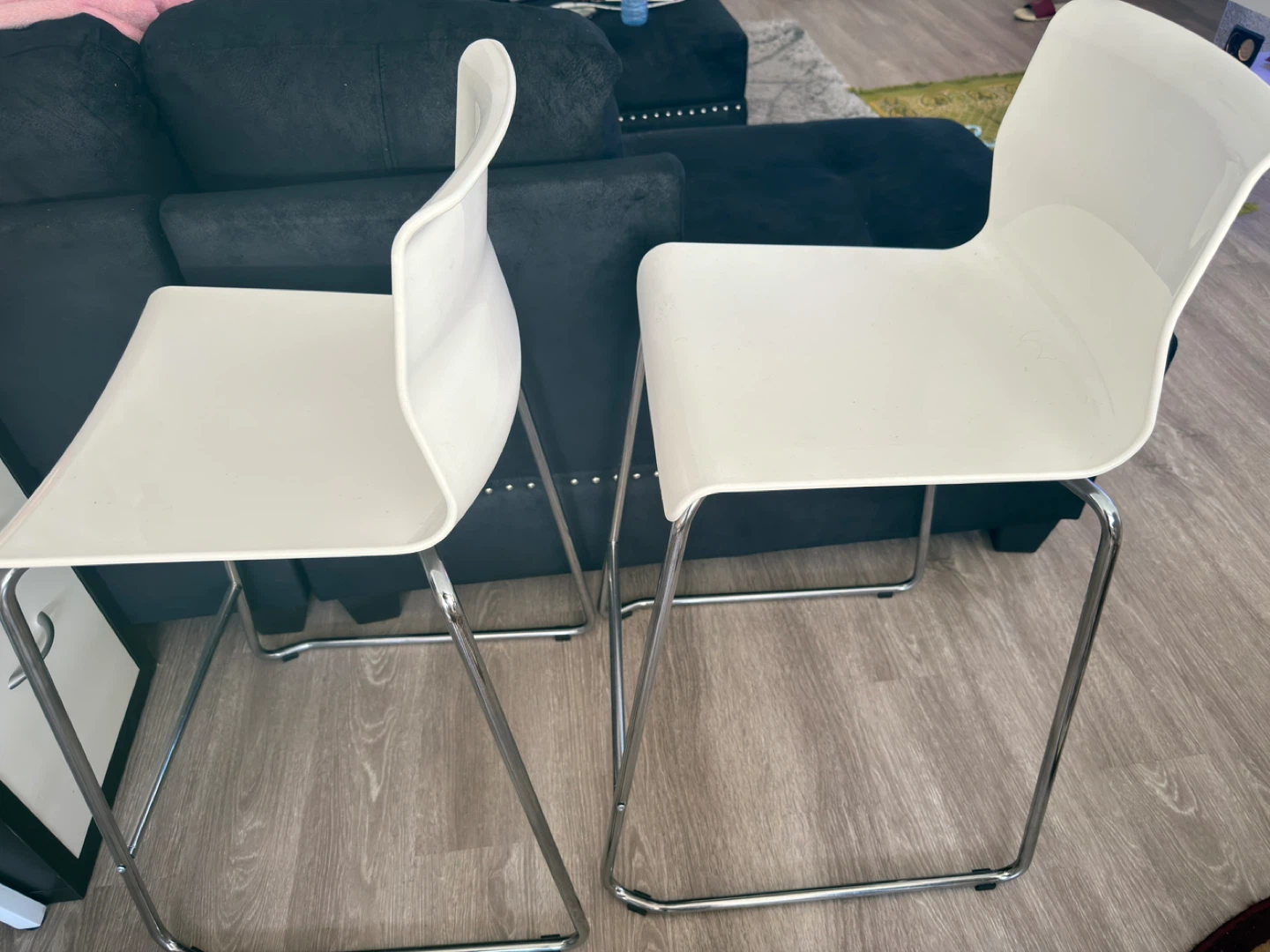 Two white bar stools - photo 3