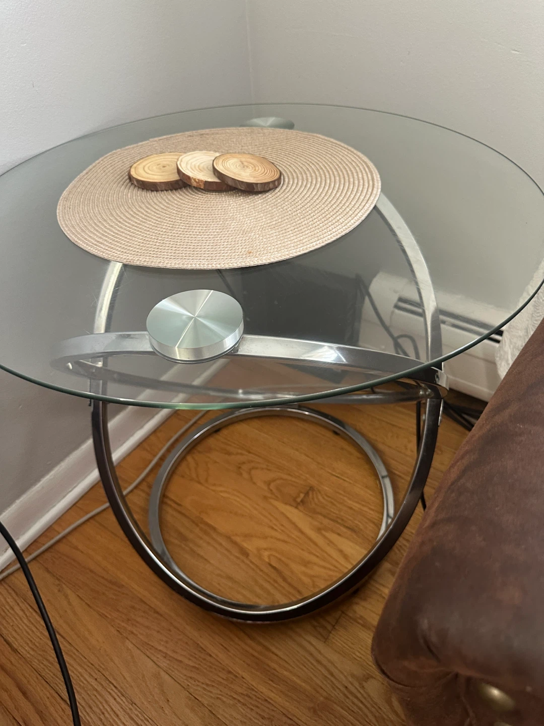 Round Glass Top Accent Table set of 3 - photo 4